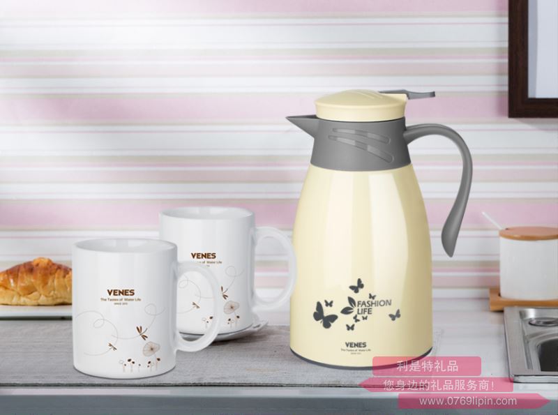 寶麗來(lái)時(shí)尚家用壺套裝 VT133