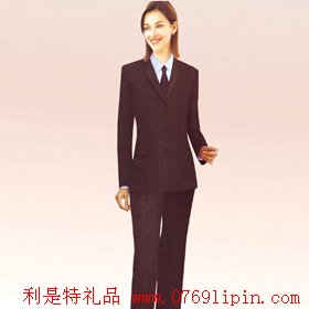 女西裝
