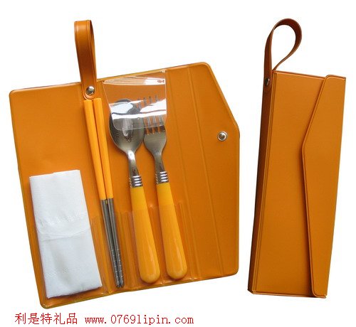 旅行用餐三件套