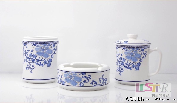 錦上添花臺面杯筆筒煙灰缸三件套